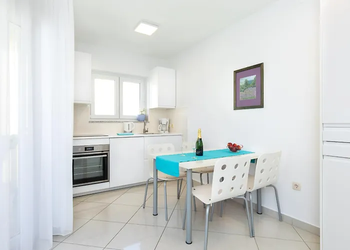 Apartament With Parking Space Baska, Krk - 23726 Baška